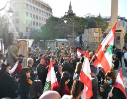 عويدات يتصدّى للفتنة.. الدولار يغتال اللبنانيين.. سباق لتجميع النصف +1