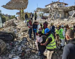 زلزال تركيا وسوريا.. عدد القتلى يتجاوز الـ21 ألفا