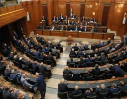 الوقت يضيق رئاسياً... التوافق الداخلي مستحيل... والرهان على "حراك الحسم المنتظر"