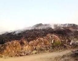 الحريق مستمر والخلاف حول الأملاك العامة مستمر  والبلدية المسؤولة غائبة.