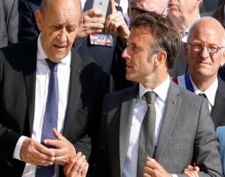 لودريان يستكشف من دون مبادرة