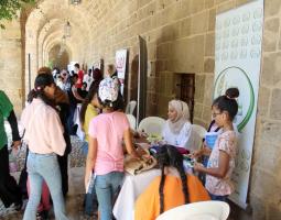 اختتام مهرجان "عطريقك لاقينا " في خان الإفرنج  بمشاركة 30 جمعية محلية ودولية