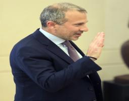 باسيل يفتح أبواب التسوية: أعطونا اللامركزية والصندوق وخذوا الرئيس