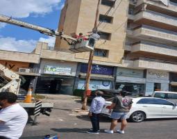 المباشرة بإنارة عدة احياء في منطقة الدكرمان - صيدا