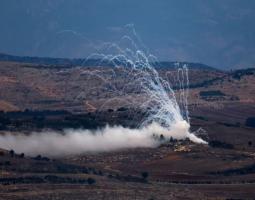 المواجهات جنوباً تطرق باب الحرب... واشنطن لمنع تمدّدها... وإسرائيل تُهدّد