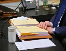 التمديد “محاصر” وبكركي تنتقد الساكتين عن الفراغ