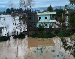 مناطق منكوبة بـ"نعمة" الطوفان... والتصعيد جنوباً بلا هوادة