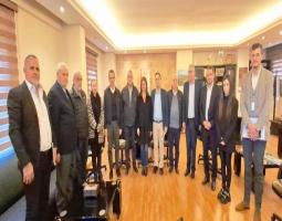 كلاوس برفقة وفد من لجنة الشؤون الخارجية النيابية في مخيم عين الحلوة