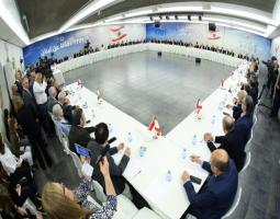 لقاء معراب يلاقي الجهود الديبلوماسية: القرار 1701 كاملاً ولا مشروعيًة للأحاديّة