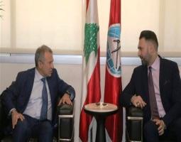 لبنان: «الاشتراكي» و«الاعتدال» غير متحمسيْن لتشكيل قوة ضغط رئاسية مع «الوطني الحر»