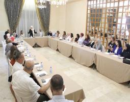 الحريري التقت محافظ الجنوب وتابعت المستجدات وعقدت اجتماعات تربوية وصحية تنسيقية