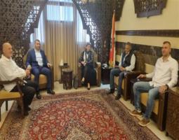 حمود بعد لقائه الترك : "أهلنا وضيوفنا من قرى الجنوب ومدنه هم أمانة المقاومين في أعناقنا"