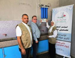 بديع يشكر "المؤتمر الشعبي لفلسطينيي الخارج" على تركيب أجهزة تكرير المياه في مراكز النازحين