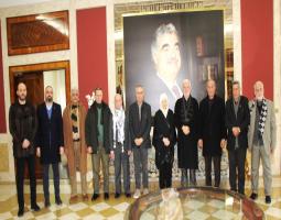 بهية الحريري التقت فتحي أبو العردات مع وفد من فصائل منظمة التحرير الفلسطينية