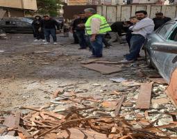 بديع يندد بالغارة الإسرائيلية على صيدا ويتفقد المنطقة المستهدفة ويشرف على رفع الانقاض.