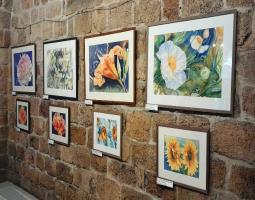 برعاية بهية الحريري افتتاح معرض " ورود مضيئة " للفنانة رأفت الشريف في خان الافرنج