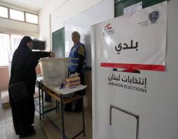 «حزب الله» يختبر شعبيته شرق لبنان بأول انتخابات بعد الحرب