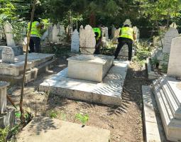 "جمعيّة محمد زيدان للانماء" تُنهي حملة تنظيف مقبرة صيدا - الشاكريّة