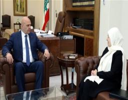 الرئيس عون يطلع من الحريري على مداولات برنامج "قراءات في خطاب القسم" ويتسلم ملفاً بالمداخلات