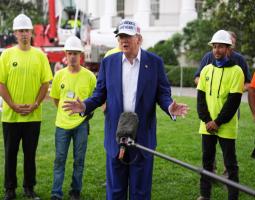 مخاوف من توترات.. وتساؤلات عن تدخّل الحزب... ترامب: قد أضرب.. خامنئي: خسارتكم لن تُعوّض