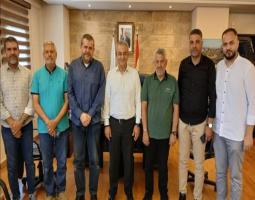 وفد "حزب الله" يهنىء حجازي بانتخابه رئيسا لبلدية صيدا