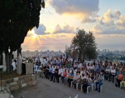 احتفال بالذبيحة الإلهية في عيد مار الياس في مقام "مار الياس" الأثري في حارة صيدا