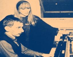 أمـــا آن...