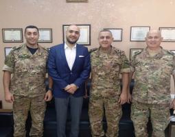 الصيدلي عمر مرجان يزور ثكنة الجيش في صيدا ويلتقي قائد منطقة الجنوب العسكرية وقائد اللواء الأول