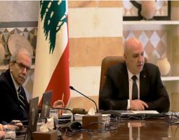 عون يردّ على حملة سلام: وسام وحصانة لقائد الجيش