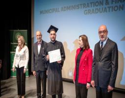 شهادة في إدارة البلديات للصيدلي عمر مرجان من الجامعة اللبنانية الأميركية (LAU)