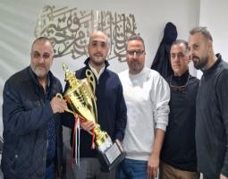 عمر مرجان يلتقي وفدَي "نادي اللواء" و"نادي الشباب" حارة صيدا ويتسلّم درعًا تكريميًا