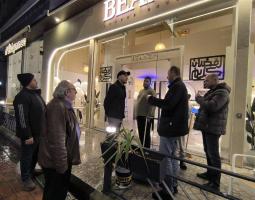 مرجان تفقد العيادة النقالة لمتابعة صحة النازحين في مدرستي الإصلاح والقناية ..ويعاين اضرار الغارة