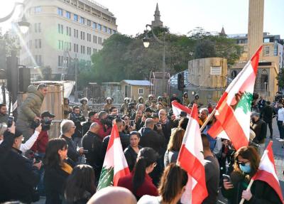 عويدات يتصدّى للفتنة.. الدولار يغتال اللبنانيين.. سباق لتجميع النصف +1