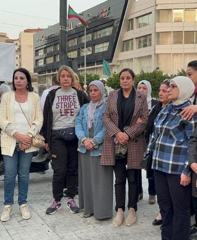 وقفة نسائية في صيدا احتجاجا على ارتفاع الدولار وتردي الأوضاع المعيشية