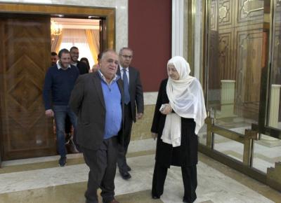 الحريري  تلتقي وفداً من 