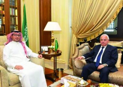 وفد أوروبي يدعو لعقوبات ضد السياسيين الفاسدين