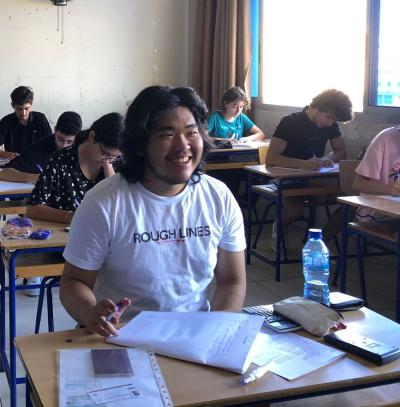 انطلاق امتحانات الشهادة الثانوية  الرسمية جنوباً...طالب صيني بين الطلاب