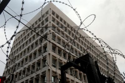 الحاكم يورّث نوابه فوضى وخسائر