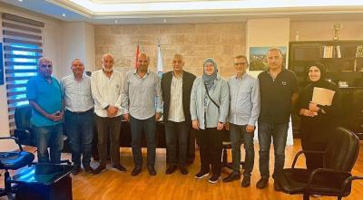 لجنة  المتابعة ل