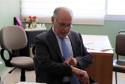 وزير التربية يغسل يديه من دولرة الأقساط : الحلبي «لا يضمن» بدء العام الدراس