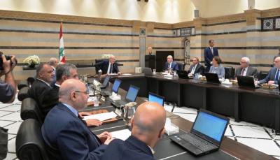 تشديد أميركي – فرنسي على منع تمدُّد الصراع إلى لبنان… الحكومة تتضامن فلسطينياً وتلتزم الـ1701 وتتحسّب