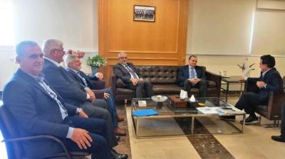 حمية يلتقي البزري ووفد بلدية حارة صيدا.. ويعد بحل ازمة فيضان المياه على