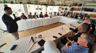 مؤسسة الحريري بالشراكة مع 