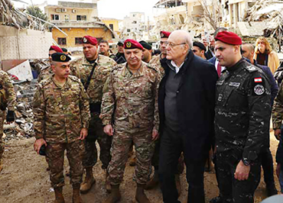 مساران متوازيان: فك التعقيدات ووقف الخروقات... ميقاتي على الحدود: لتقم لجنة المراقبة بمهامها