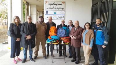 حقائب مدرسية من 