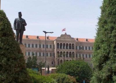 أربع عقد تعوق التأليف... ورئيس وزراء قطر في بيروت اليوم