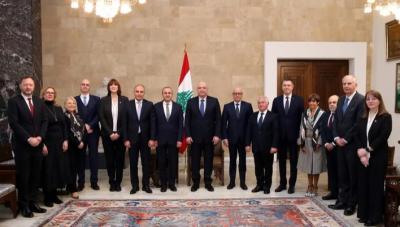 نصف المجلس في منبريات الثقة