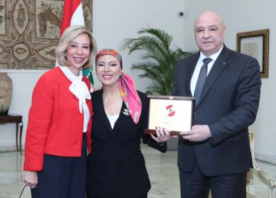 زيارة الرياض تفتح العودة العربية... والصوم يجمع بين الطوائف