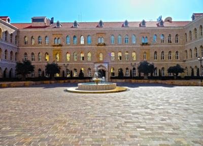 عون يعود بزخم خارجي ينتظر ترجمته بمساعدات... الورشة الحكومية تنطلق: مراعاة الأولويات والاحتياجات