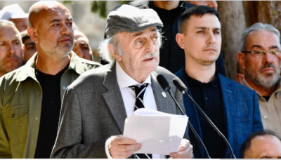 جنبلاط يقفل عزاء «المعلّم»: على دروز جبل العرب الحفاظ على هويتهم